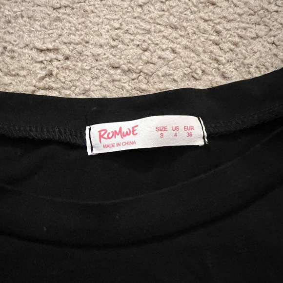ROMWE tee - Picture 3 of 3